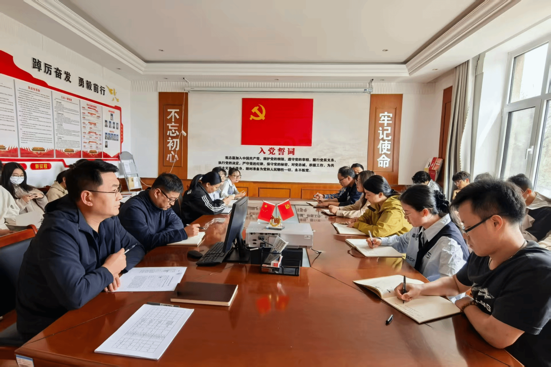 我院召开药学专业期中师生座谈会